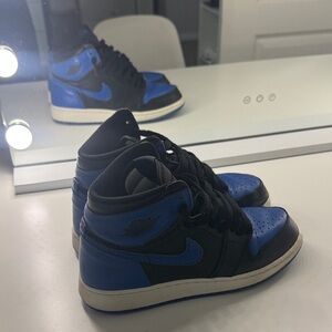 Air Jordan 1 Retro High OG "Dark Marina Blue" (released in 2022)
NO BOX